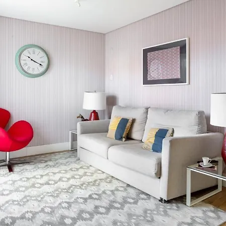 Appartement Plum Guide - As She Passes