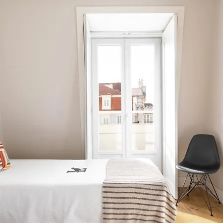 Plum Guide - As She Passes Apartamento Lisboa